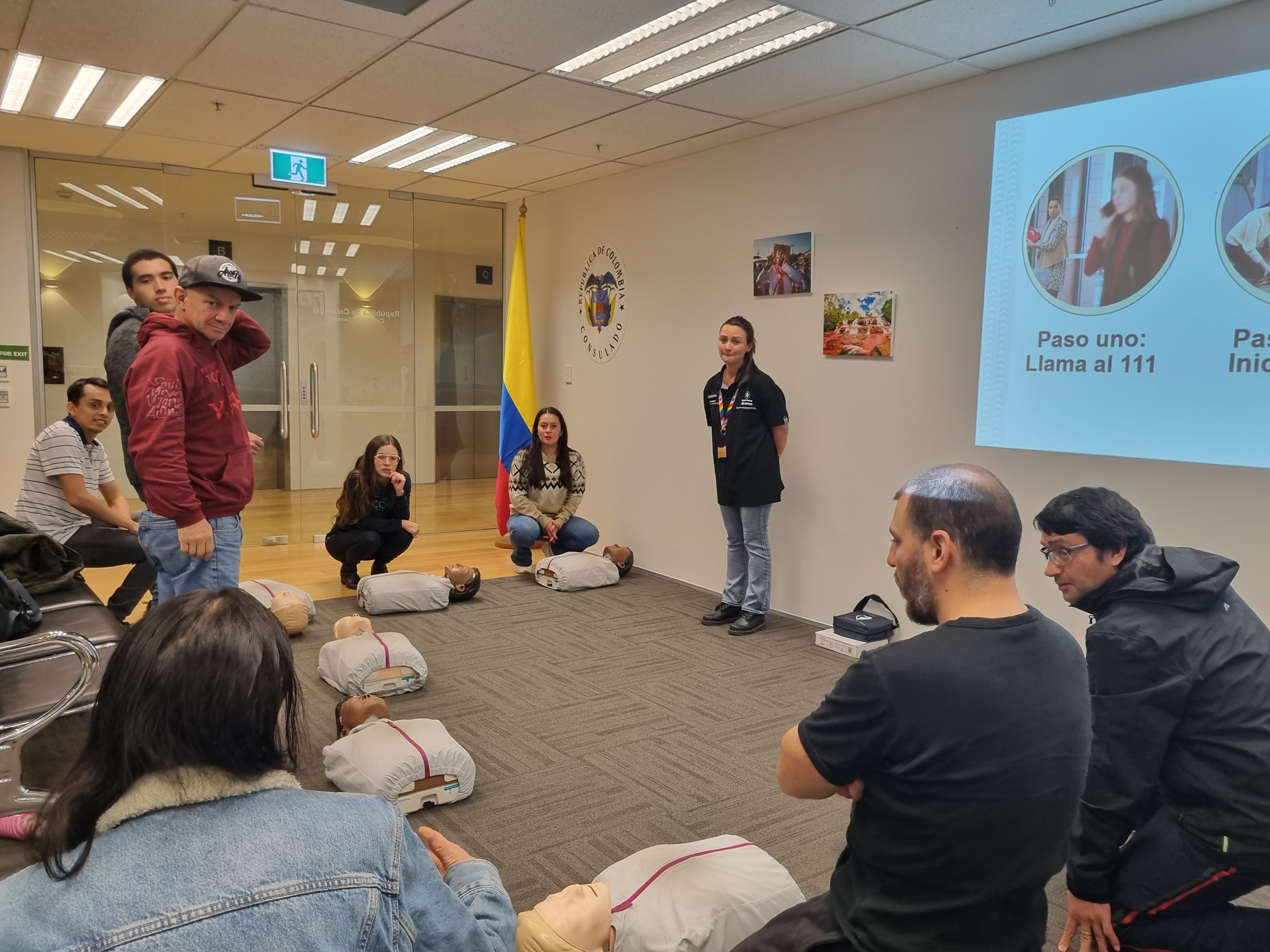 Taller "Tres pasos para la vida: Qué hacer si alguien tiene un paro cardíaco"