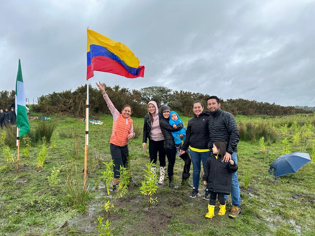 Colombianos participaron en jornada de plantación de árboles en Auckland, en el marco de la Copa Mundial de Fútbol Femenino que se realizará en Australia y Nueva Zelanda