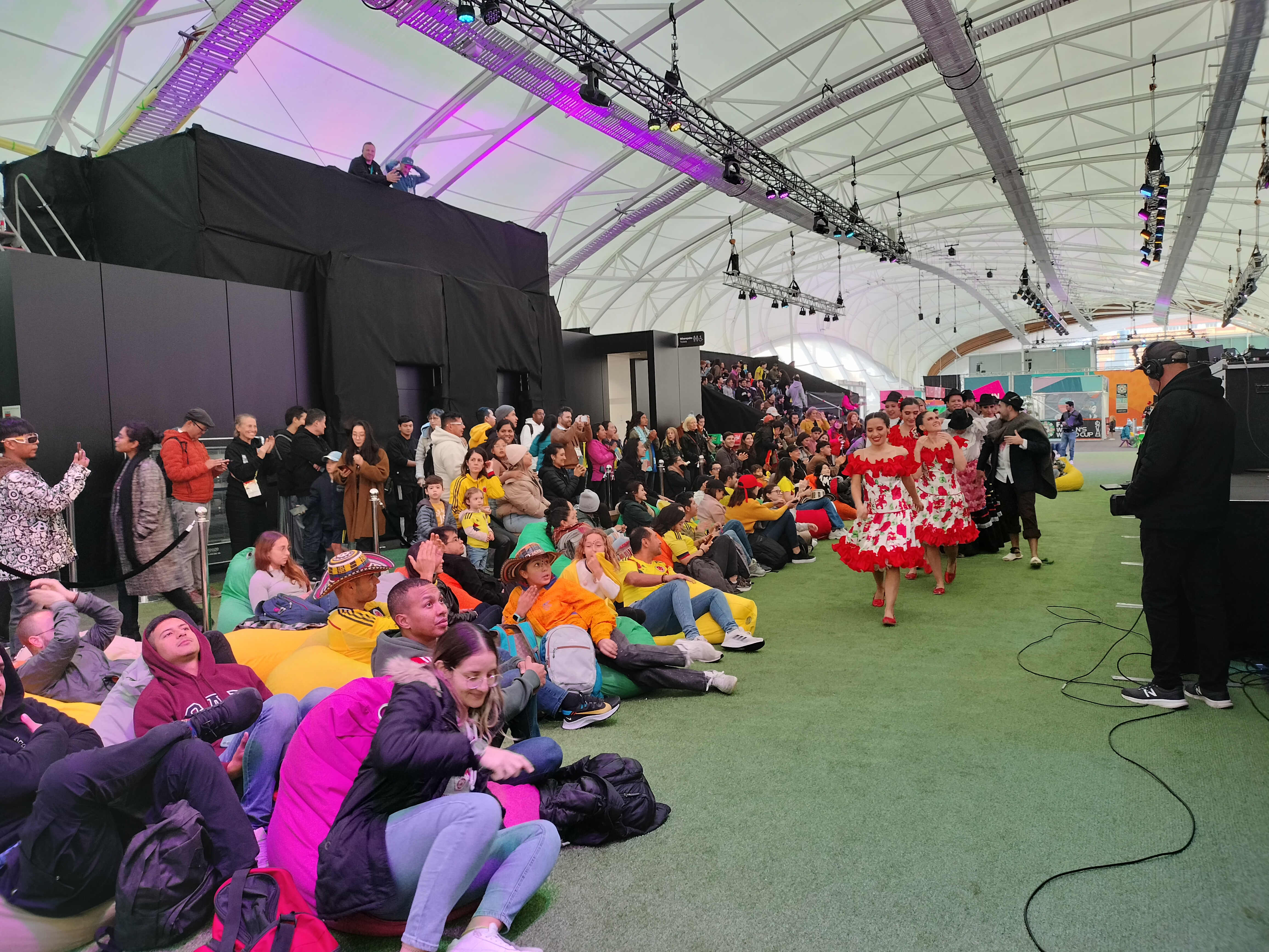 Comunidad colombiana en Auckland celebra fiesta nacional con partido del mundial femenino