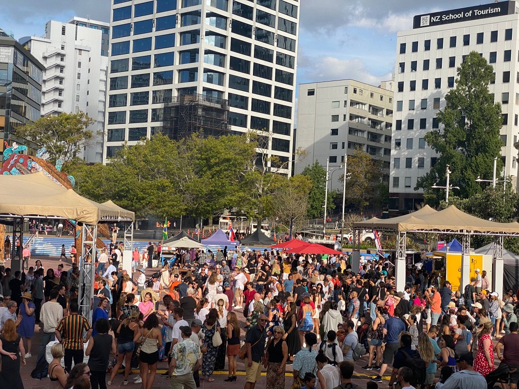 El Consulado de Colombia en Auckland se vinculó al Festival Latin Fiesta con su campaña 'Colombia, el país de la belleza'