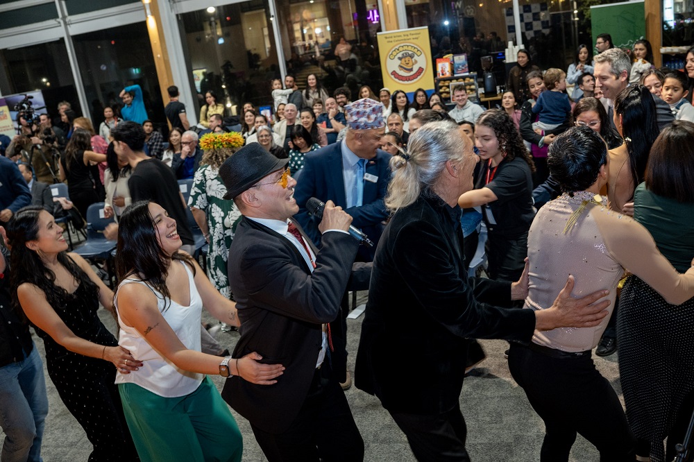 La magia de la salsa colombiana se tomó la celebración de la independencia de Colombia en Nueva Zelanda