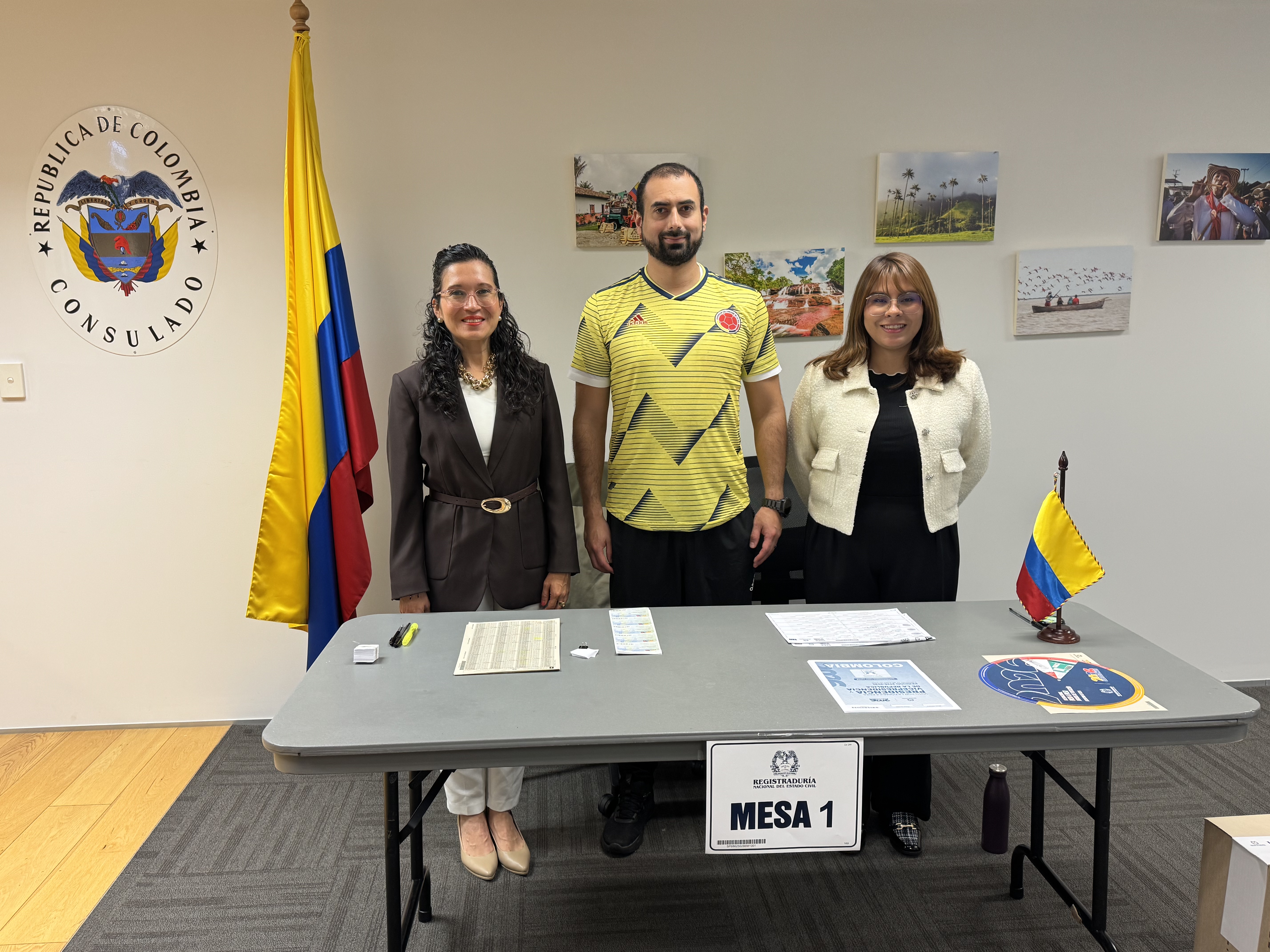 Los colombianos en Nueva Zelanda inauguran las Elecciones Presidenciales 2026, desde el primer país en el mundo que ejerce su derecho al voto