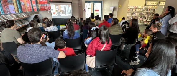 Niños colombianos y sus familias disfrutaron la Proyección de Cine Infantil en el Día del Colombiano Migrante