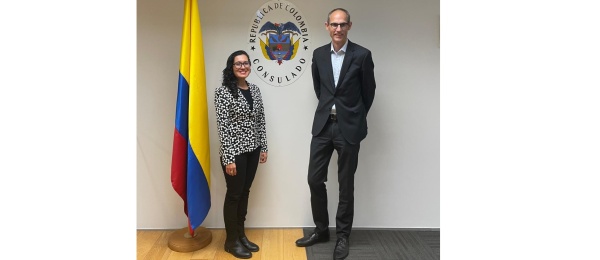 La Cónsul General Ximena Valdivieso junto al Director de América del Ministerio de Asuntos Exteriores y Comercio de Nueva Zelanda, Dr. James Waite